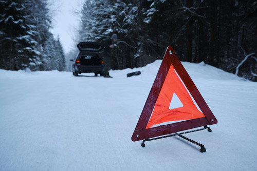 triangle-avertissement-accident-neige